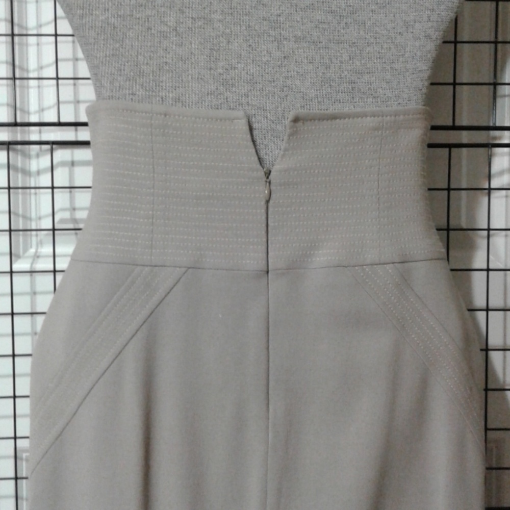 Structural wool blend high waist skirt. NWT - Picture 6 of 7
